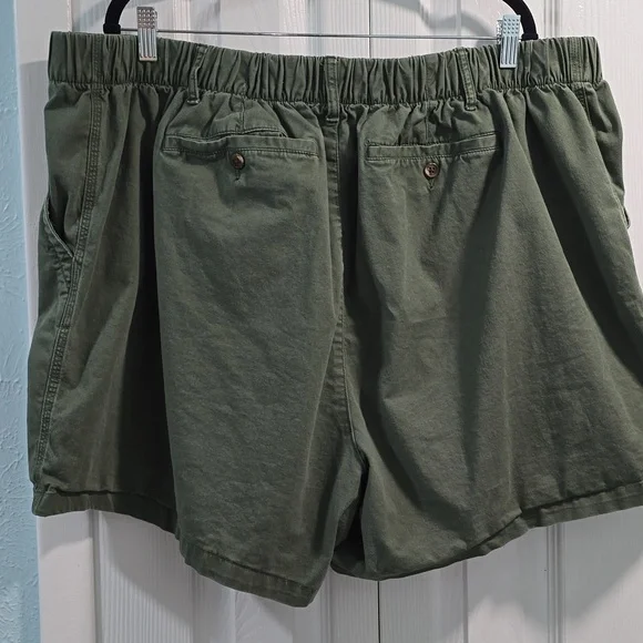 Old Navy Green Bermuda Shorts Classic Cotton Twill - Picture 6 of 11